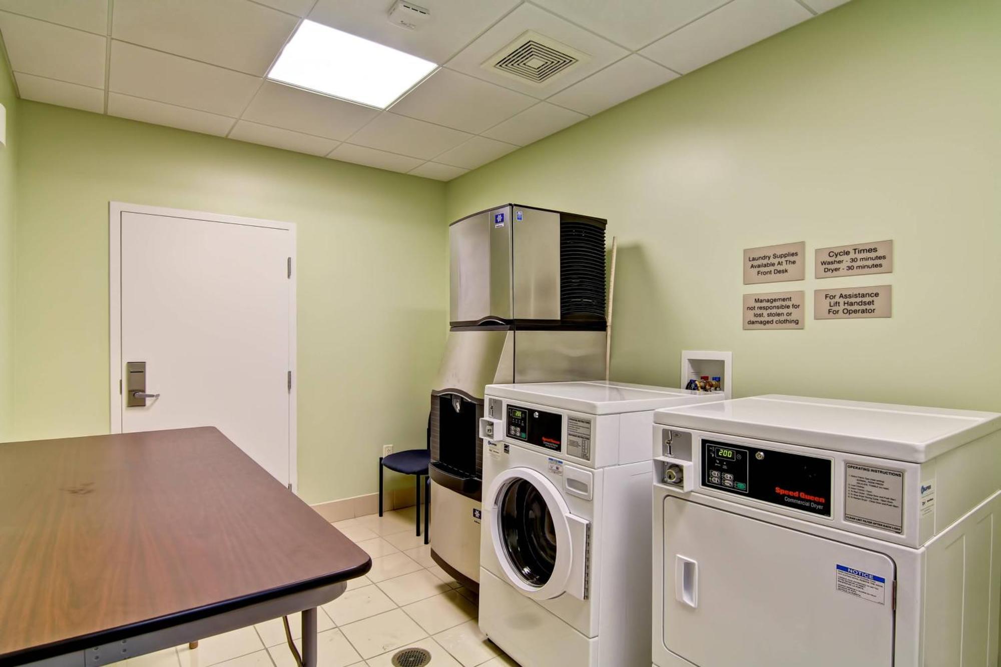 Springhill Suites Erie Kearsarge Exterior foto